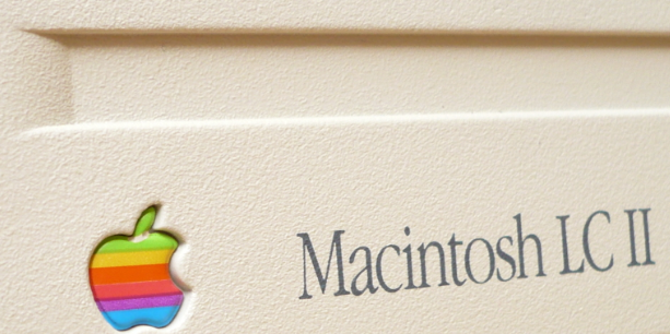 Macintosh LC II 1992